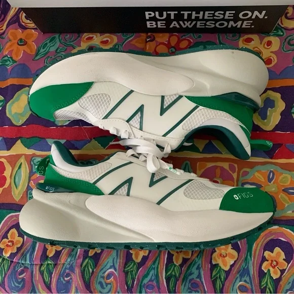 Women’s 9 FIGS x NEW BALANCE 3447 Evergreen Green White Comfort Sneakers NWB - Picture 7 of 13